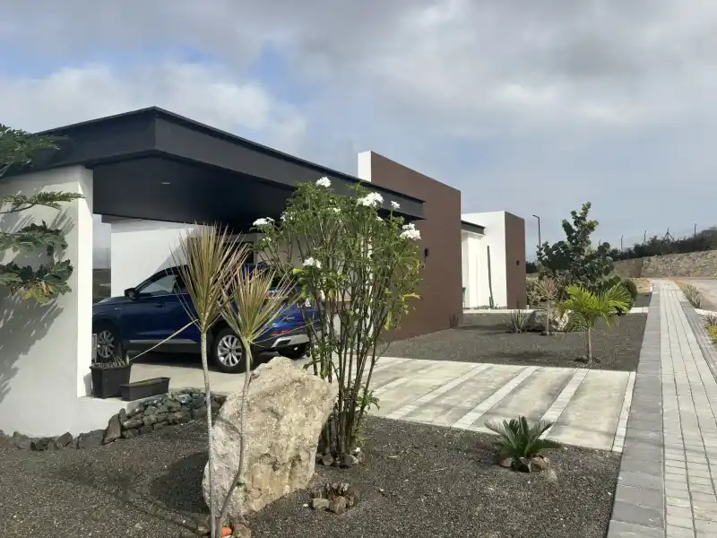Modern Golf-Course Living in Coastal Ecuador